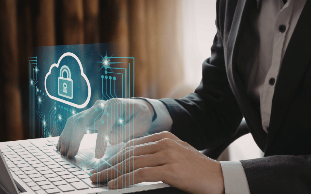 Empresa gestionando datos en entorno digital seguro